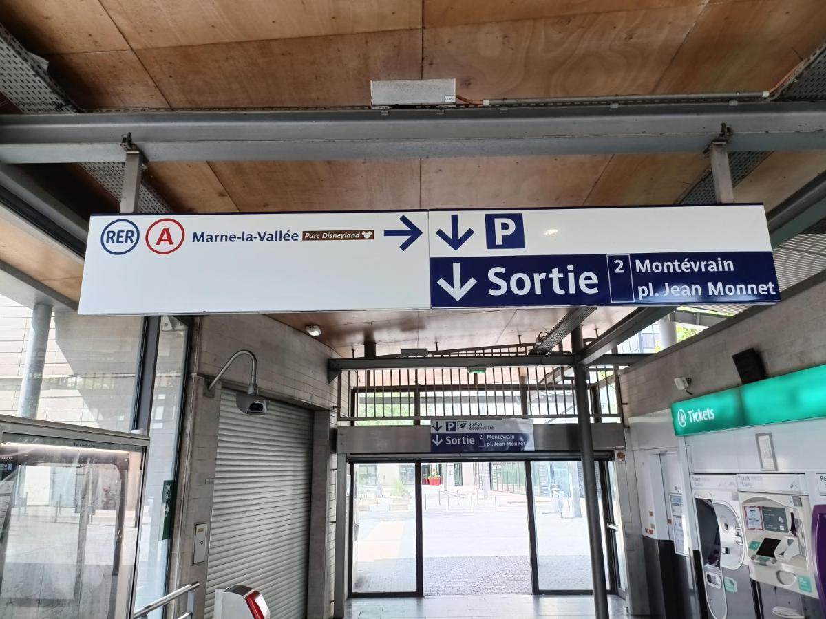 מונטבראן Studio Cosy Neuf + Lit Bebe A 4 Minutes Rer A מראה חיצוני תמונה